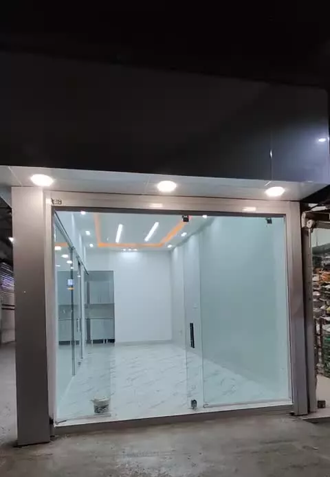 مغازه دو‌نبش سر پاساژ رضوان یک