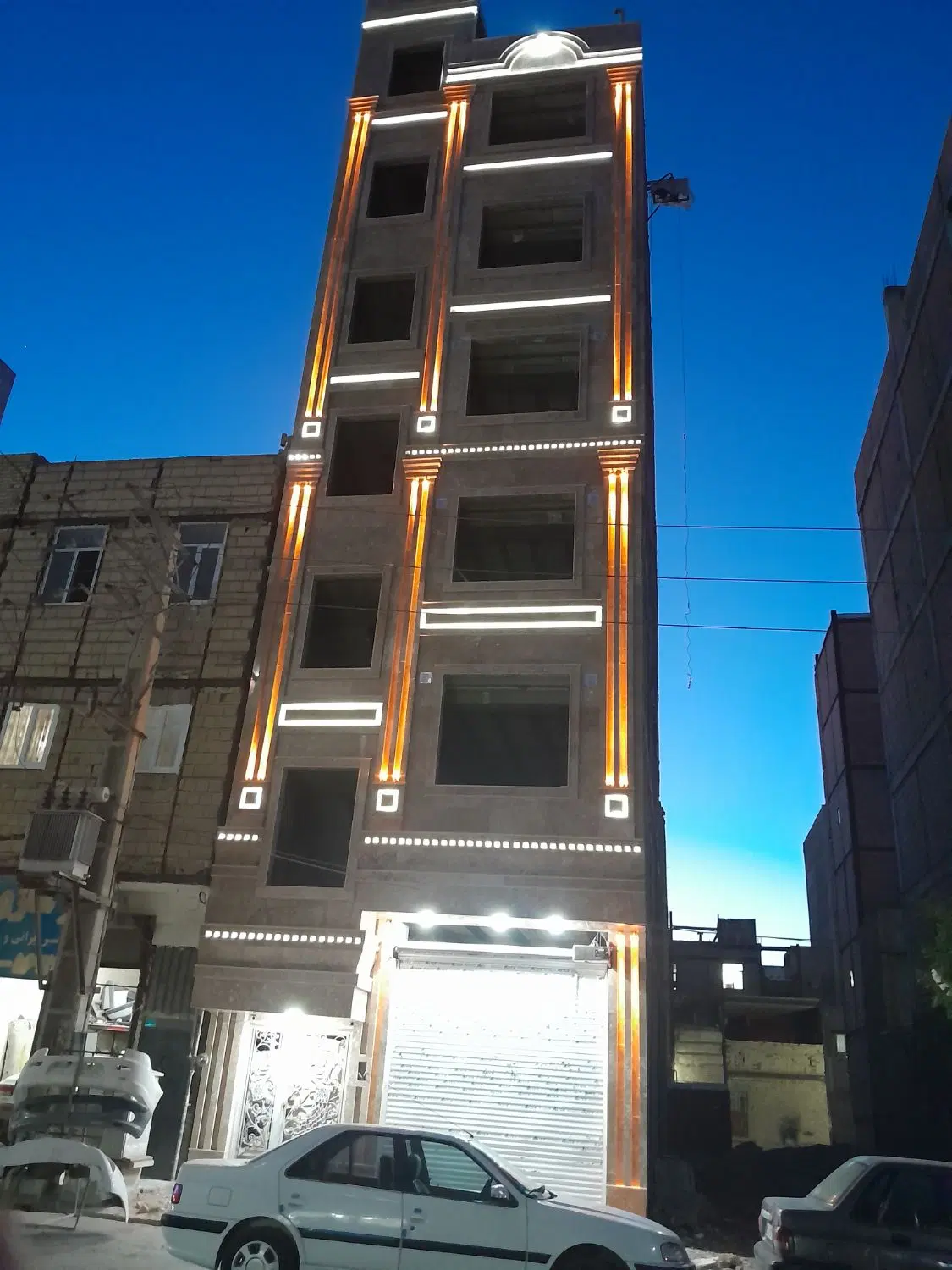 فروش واحد ۱۱۰ متری