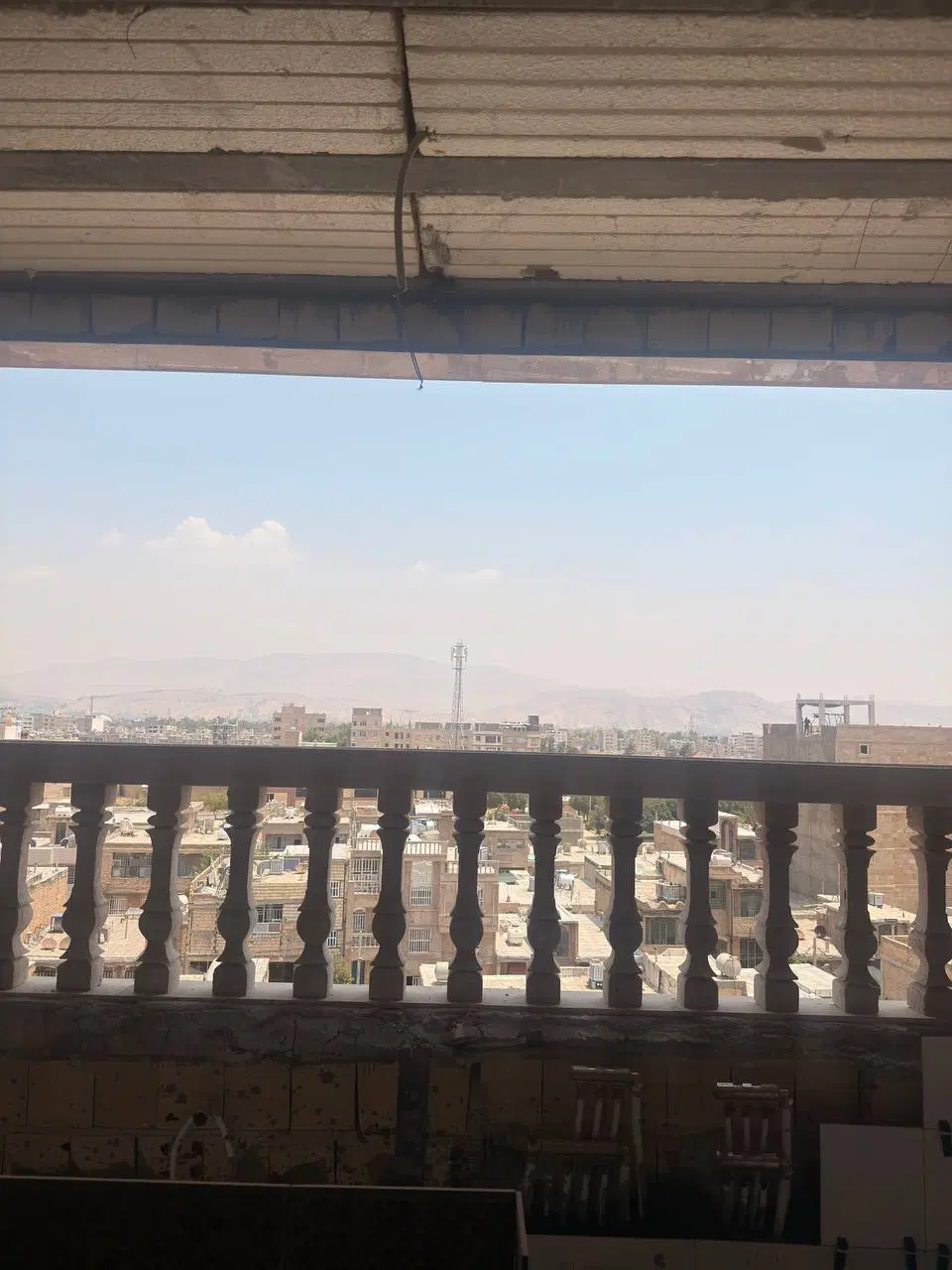 آپارتمان 100 متری دو خوابه دوبر نورگیر سالن بزرگ