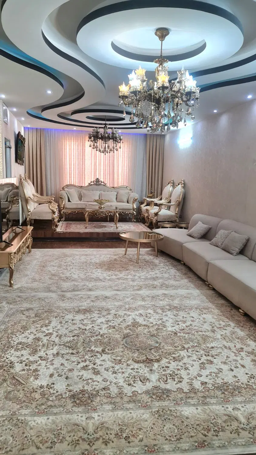 آپارتمان تک واحدی در خیابان نبوت