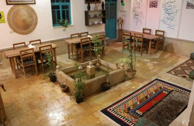 فروش یک واحد تاریخی با کاربری تجاری و مسکونی
