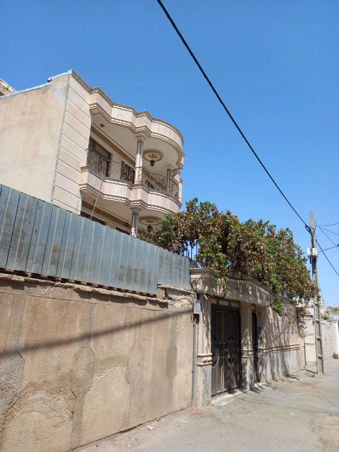 فروش آپارتمان ۳طبقه تکی و یکجا