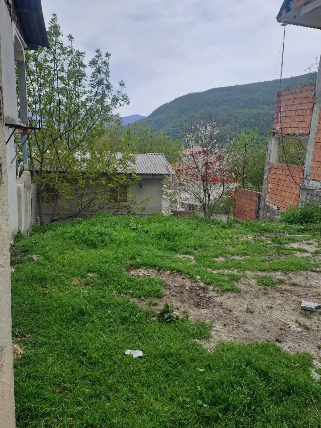 زمین روستای توریستی پاقلعه
