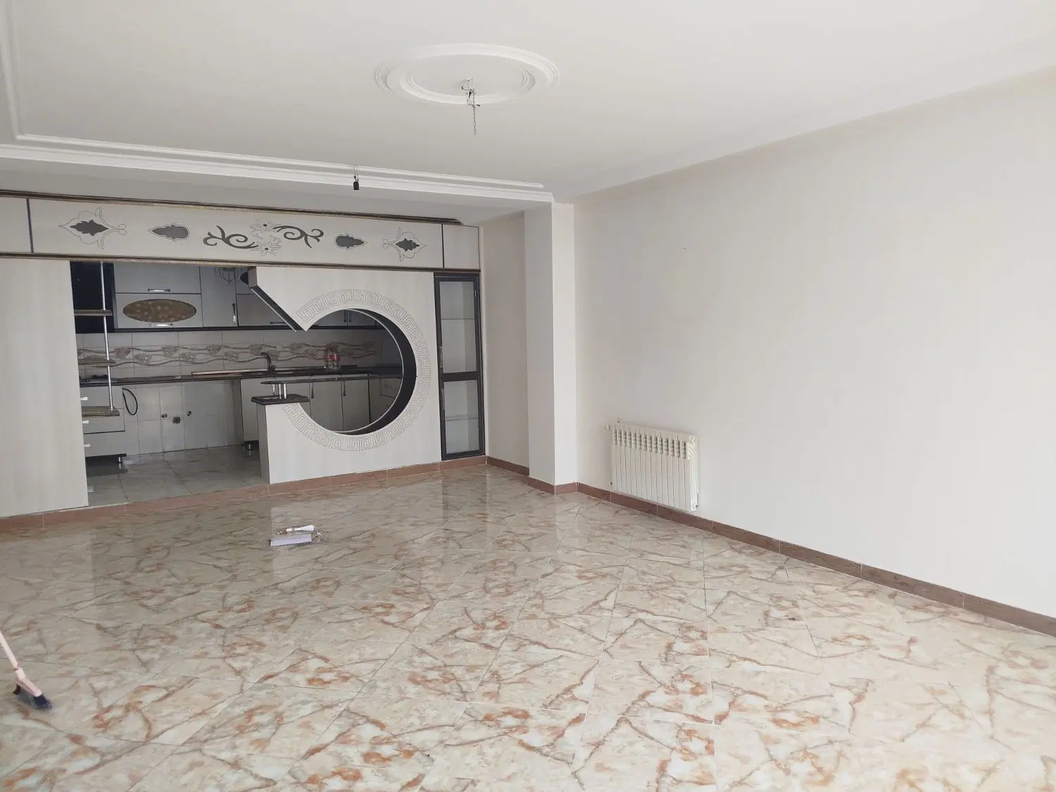 آپارتمان تک واحدی بسیار شیک