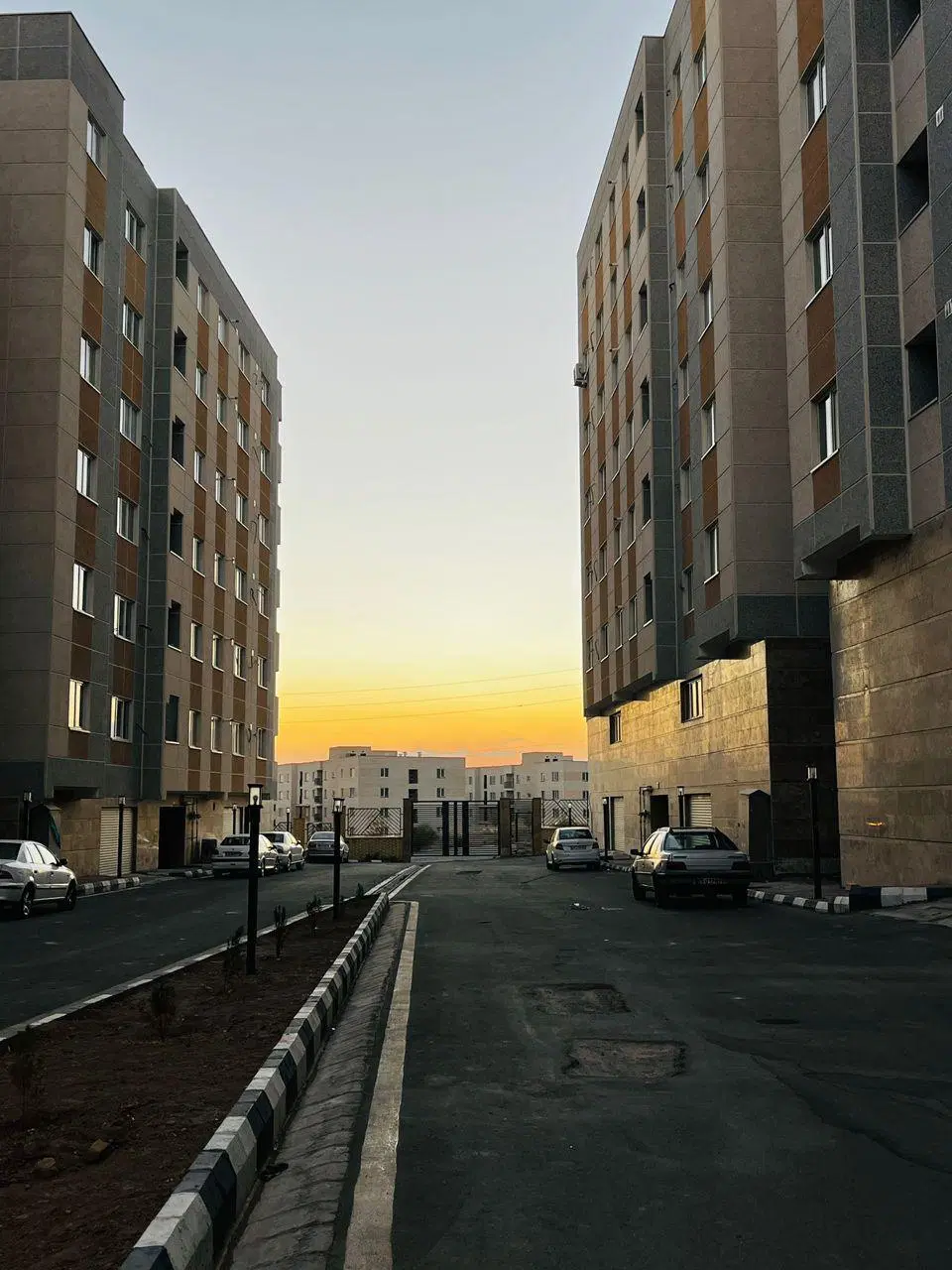 سهند مسکن* اوین ملی *اپارتمان فاز4 ۱۰۰متر جلوباز