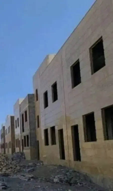مسکن مهر پشت آتش نشانی