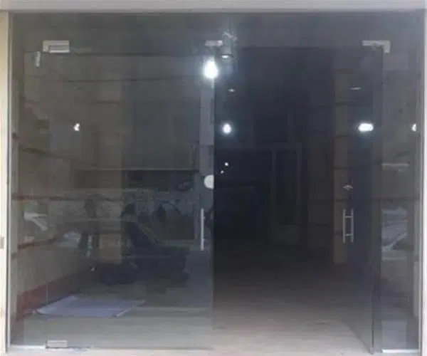 یک باب مغازه ۱۶ متری پاساژ درخشان