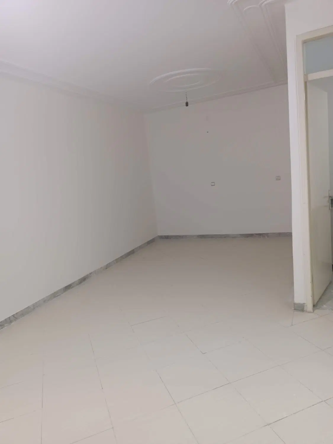 آپارتمان تک واحدی