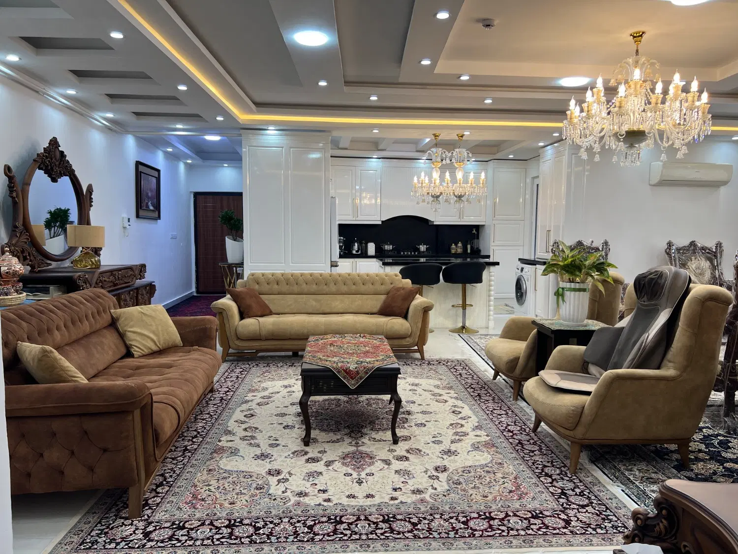 195متر 3 خواب  (جکوزی وکلوزت)رشتیان  با کلیه وسایل