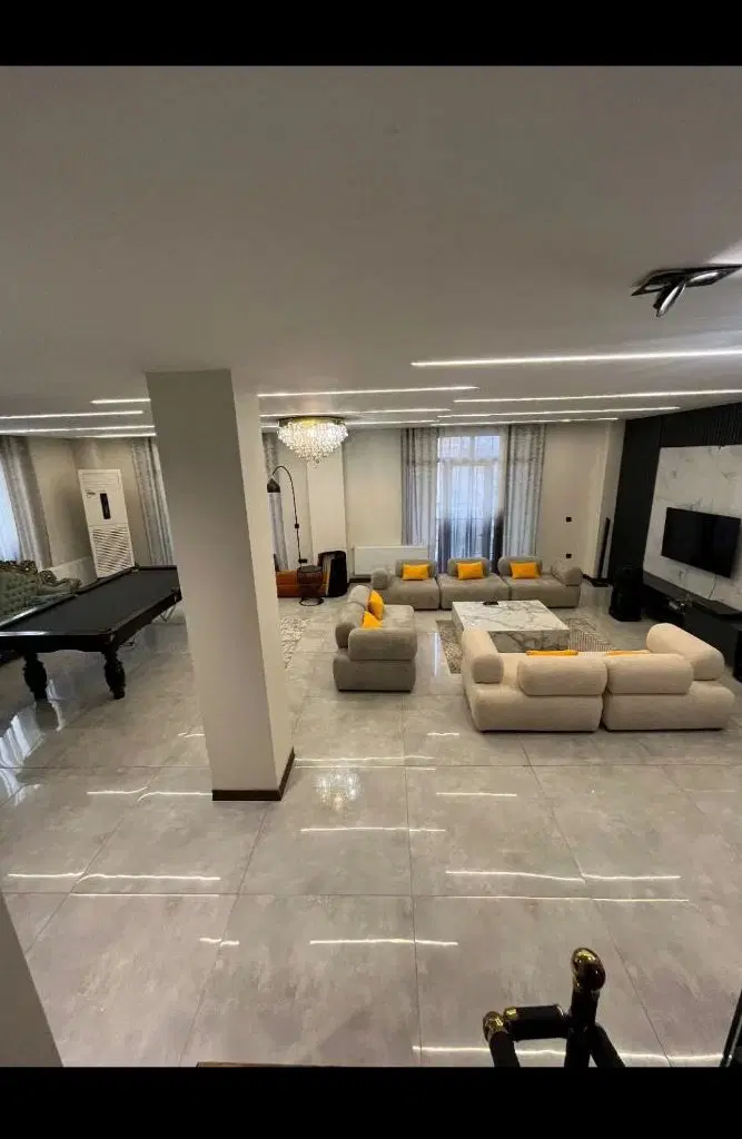 اجاره روزانه مرکز شهر بسیار شیک پارکینگدار