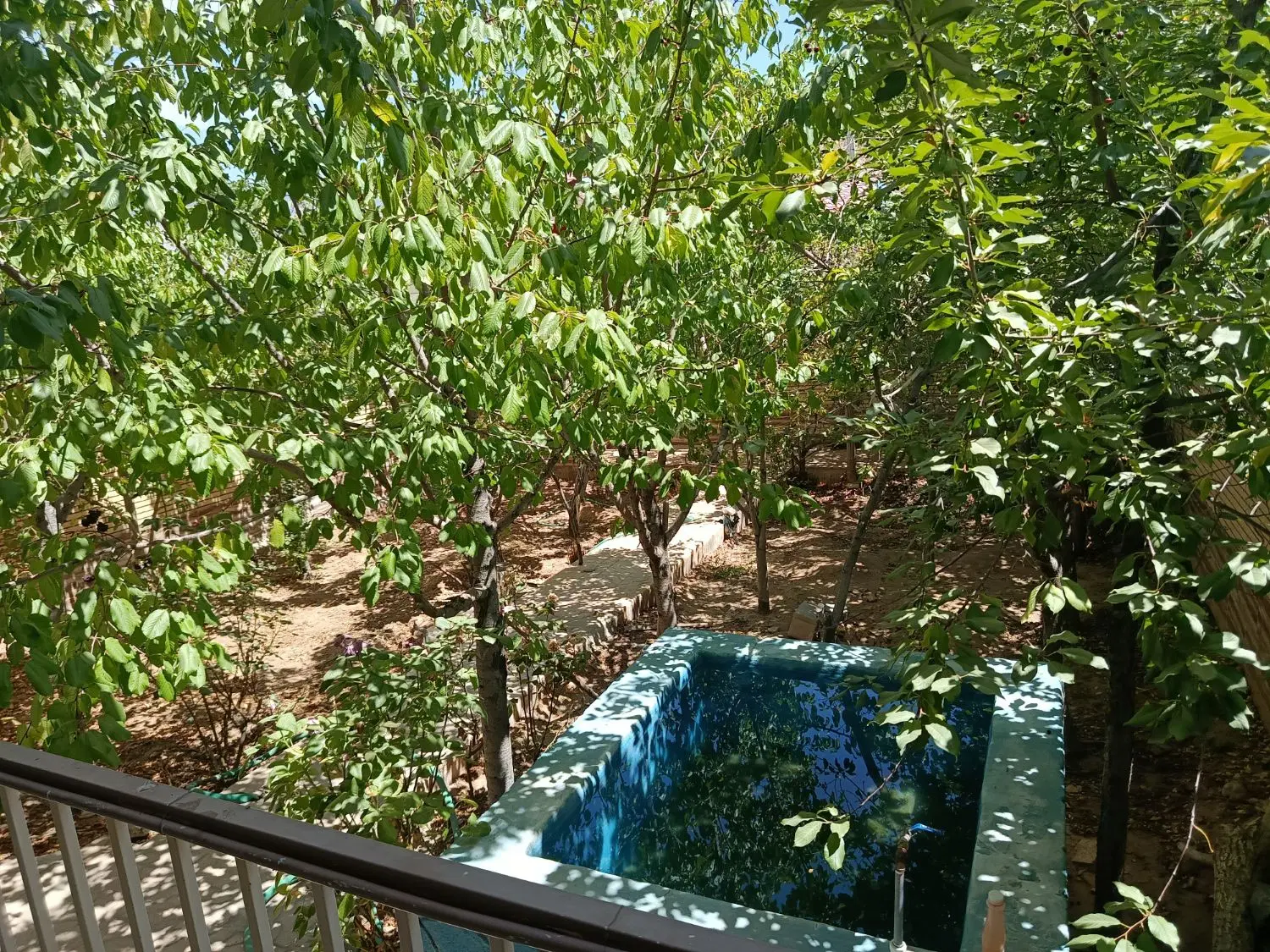 خانه باغ سانیج دو طبقه