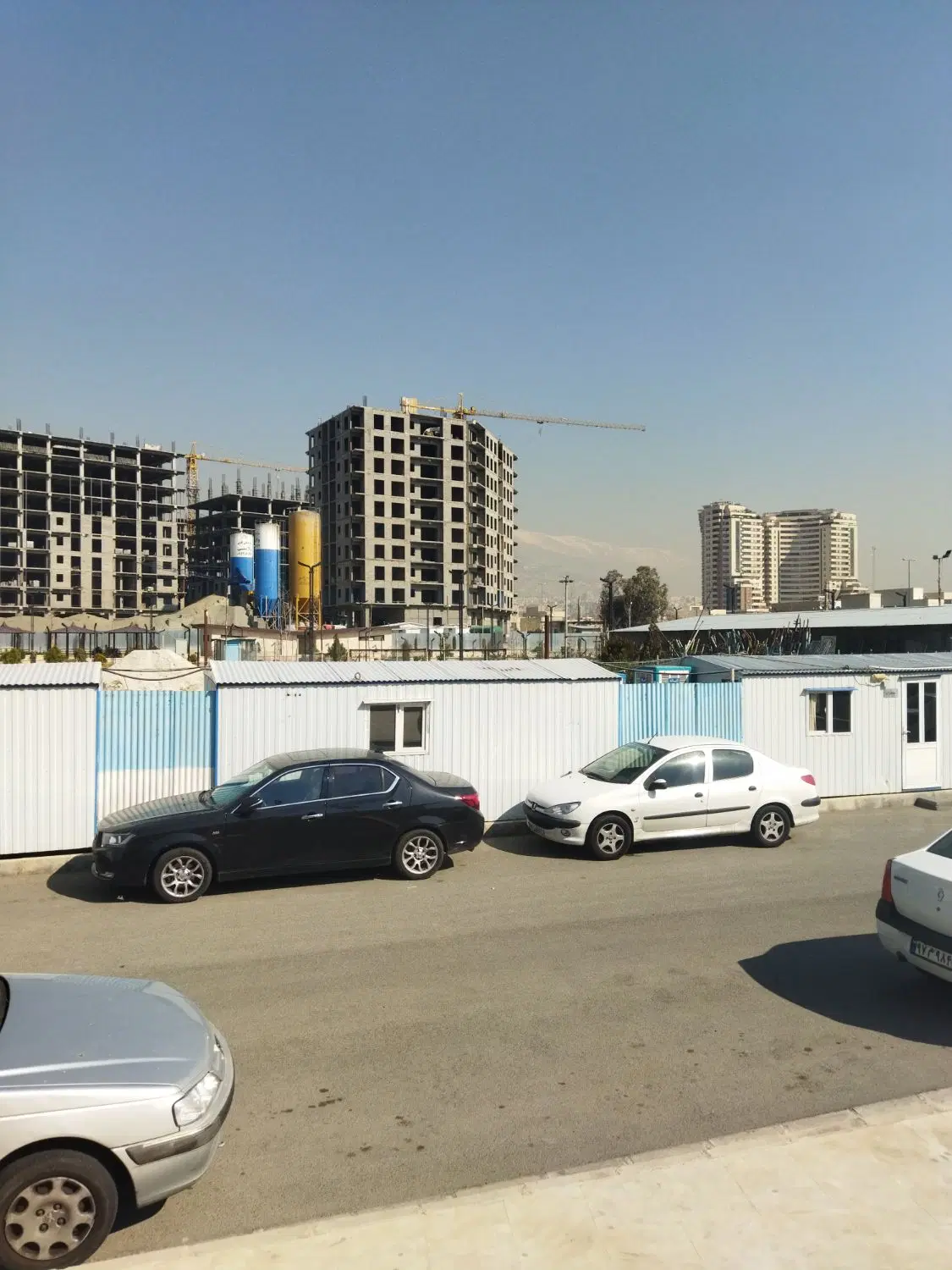 فروش امتیاز ۹۵ متری شهرک صدرا ۲