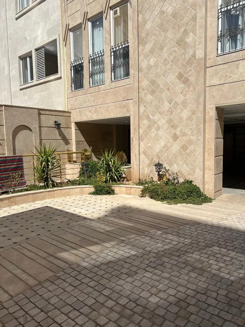 فروش سه خواب 135 متری مناسب