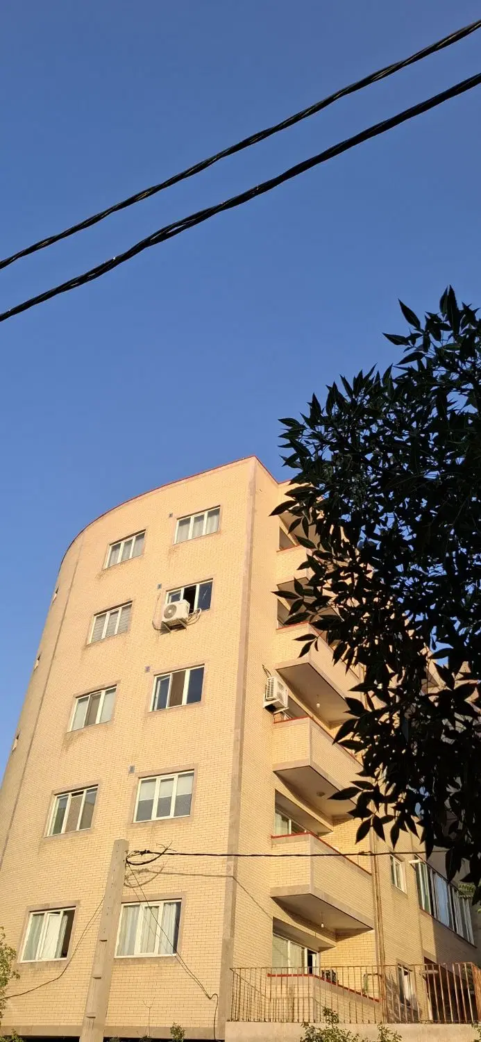آپارتمان متراژ۱۳۰ متر