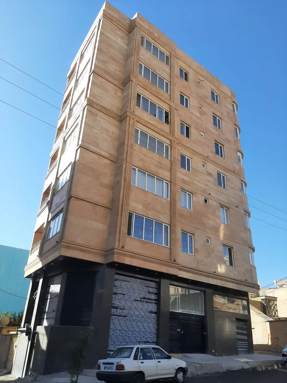 واحد استثنایی تک واحدی ۳ بر سه خوابه ۱۵۰ متری