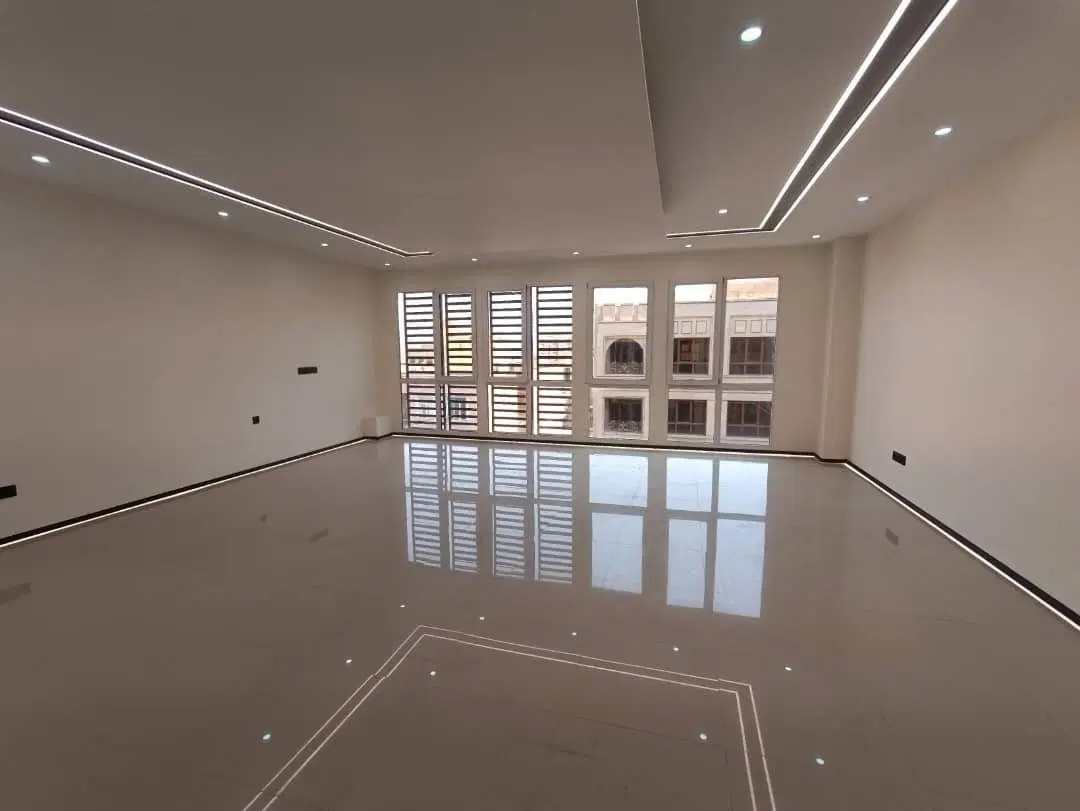 شریعتی_۱۱۷مترسنداداری_تابلوخور_کلید در اختیار