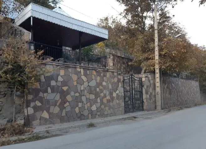 ۵۰۰مترزمین دور دیوار۲۸_۵×۱۷_۵