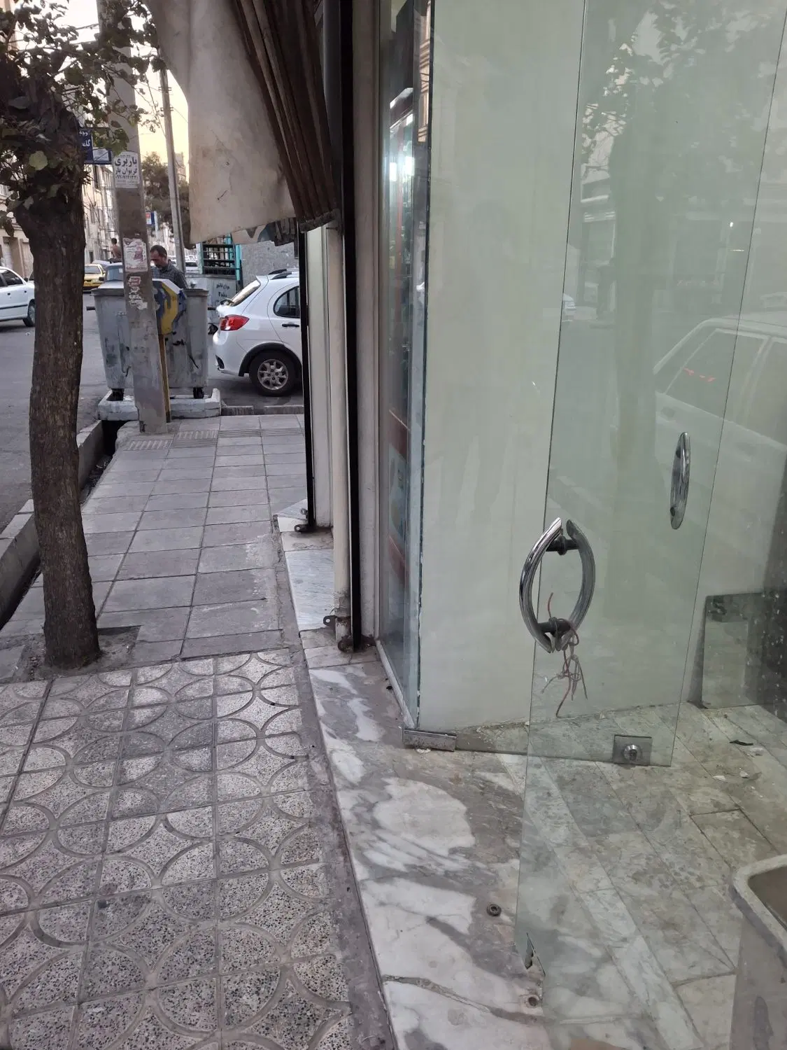 مغازه برای اجاره و فروش