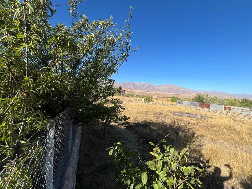 زمین فشندک طالقان