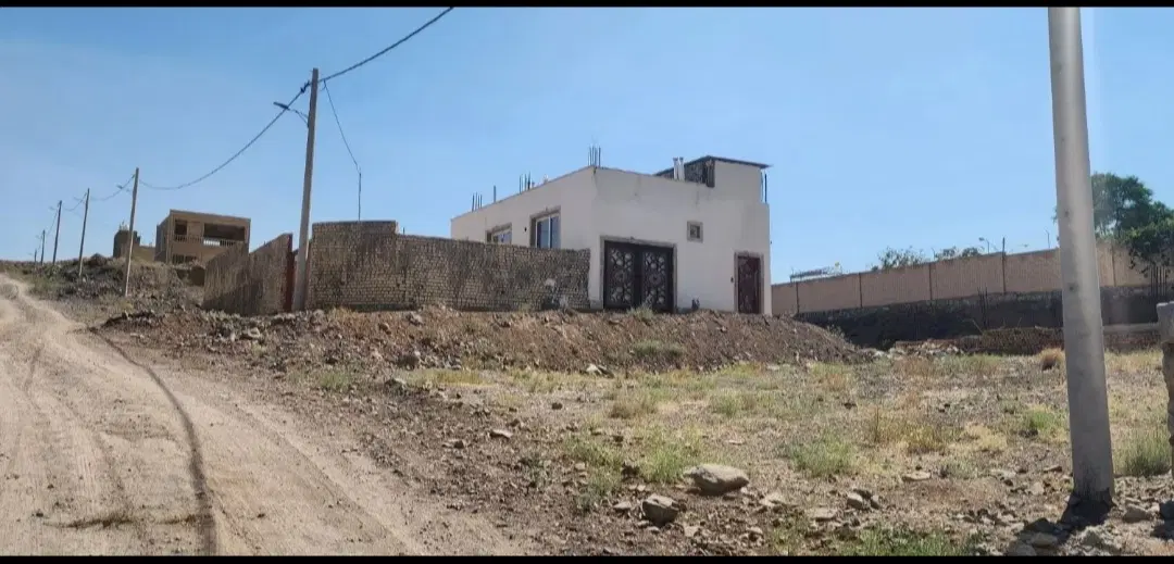 زمین قمصر