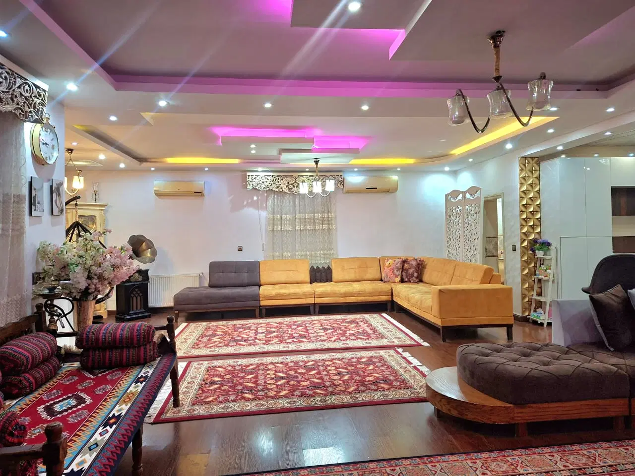 ویلا استخردار ۳۷۰ متری  خ ساری