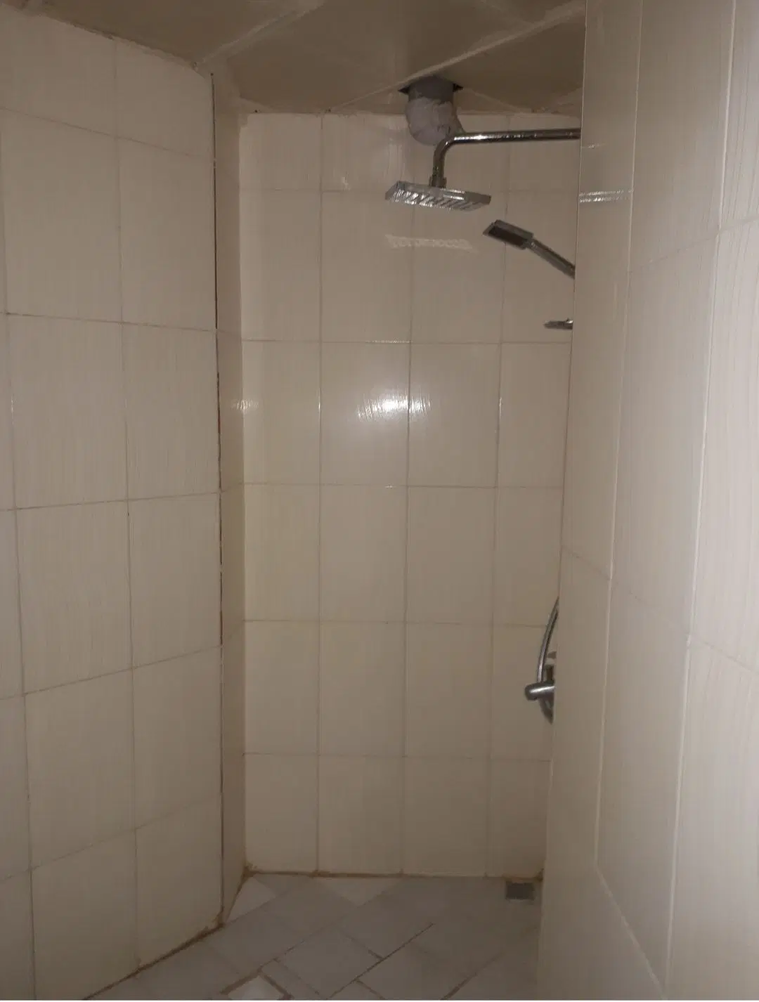 رهن کامل یک واحد آپارتمان، گل سرخ مهرگان