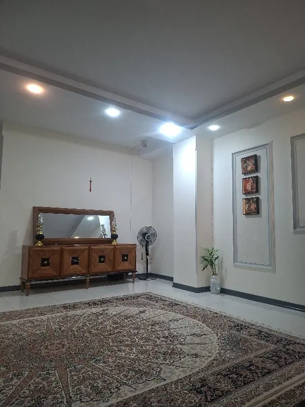 فروشی ملک