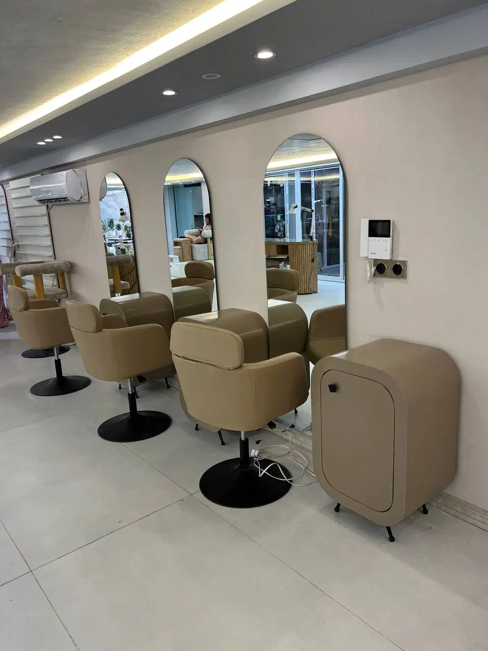 اجاره لاین و اتاق در سالن آرایشی VIP