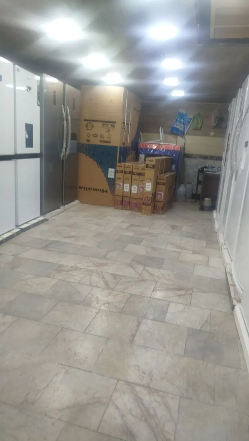 54متر مغازه و30متر انبار