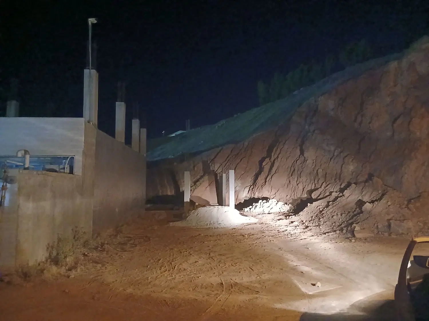 زمین فرهنگیان