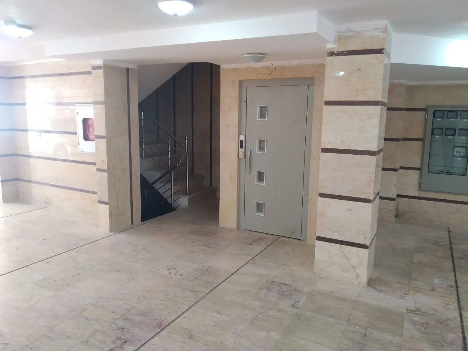 ۱۵۰متر زیر زمین مسکونی حمزه شمالی