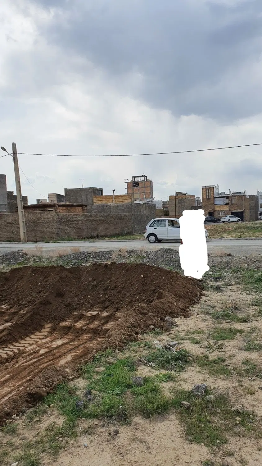 زمین ۱۵۰ متری
