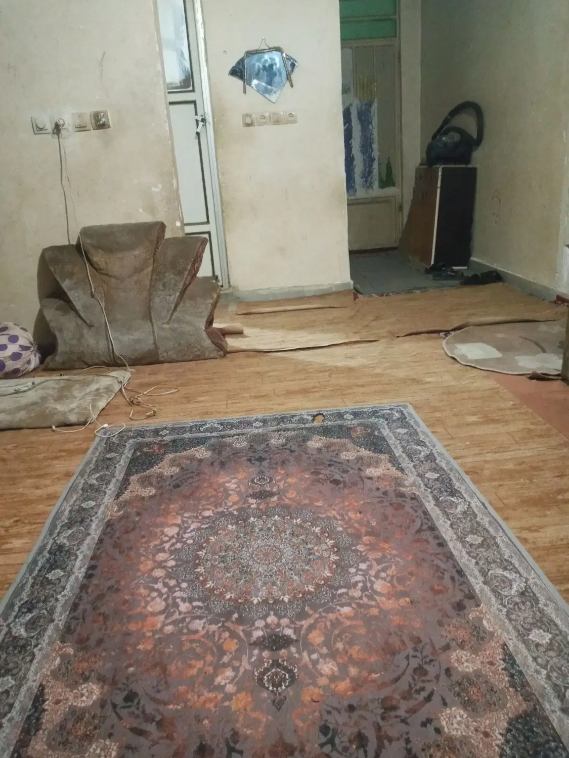 خونه ب دلیل شرایط ۱میلیار تا ۹۰۰ میل
