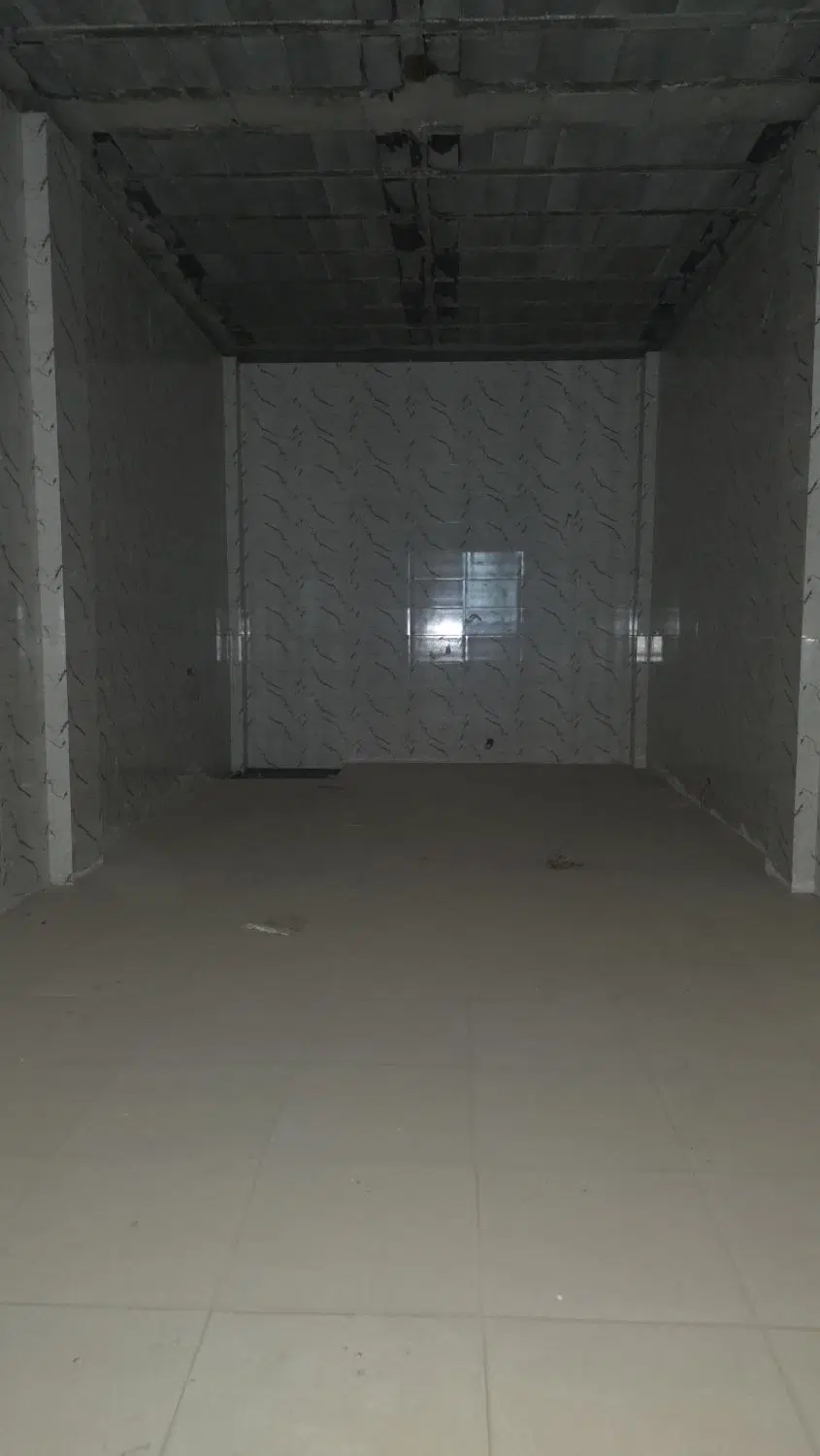 فروش تعدادی مغازه تجاری