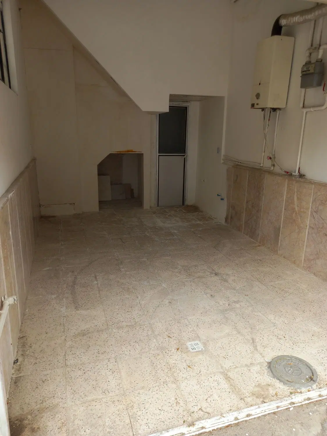 ملک فروشی(مغازه،کارگاه،پارکینگ)