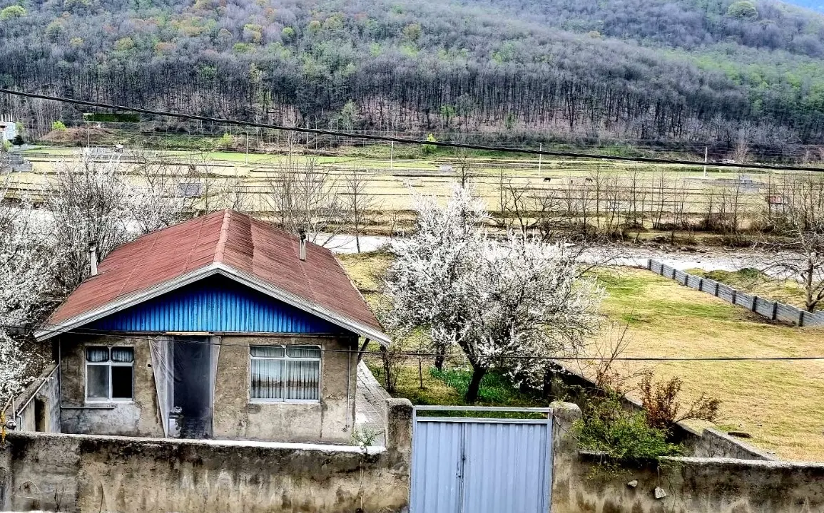 ملک ۸۰۰متر.ابتدای زیرآب.برجاده اصلی.قابلیت تجاری