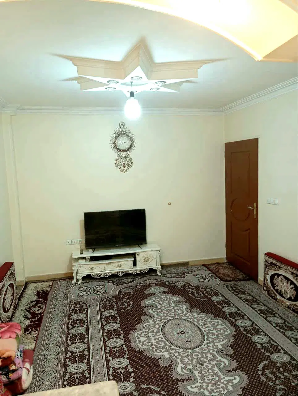 ۳۵ متری طبقه اول با پارکینگ اختصاصی