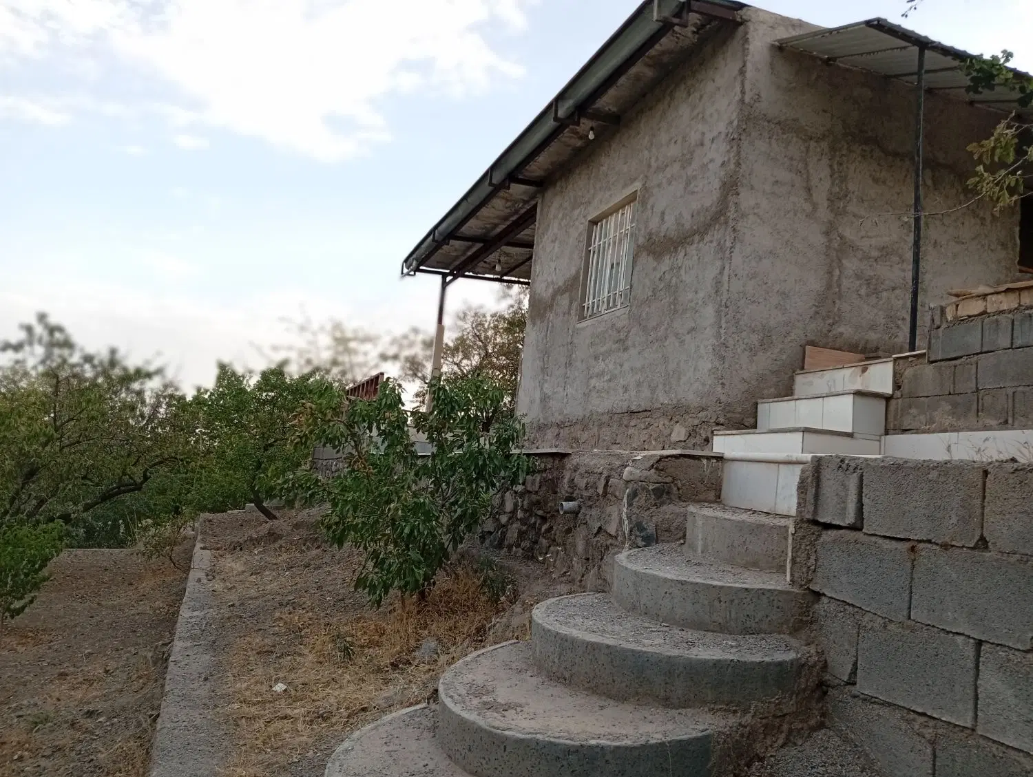 ویلا باغ ۱۷۰۰ متری در روستای نیوشت