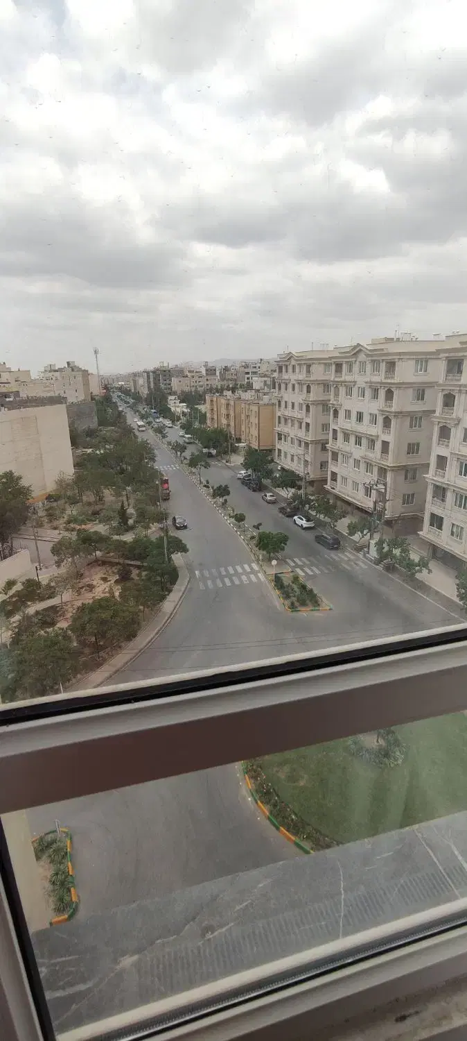 فروش آپارتمان حاشیه آزاده
