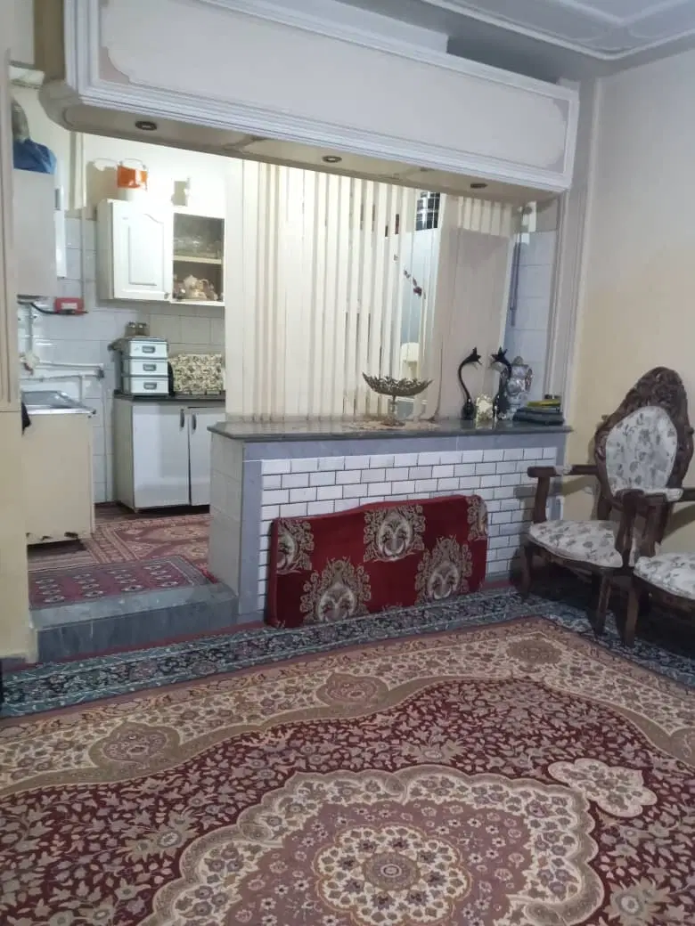 رهن و اجاره خانه حیاط دار آخر عباسی