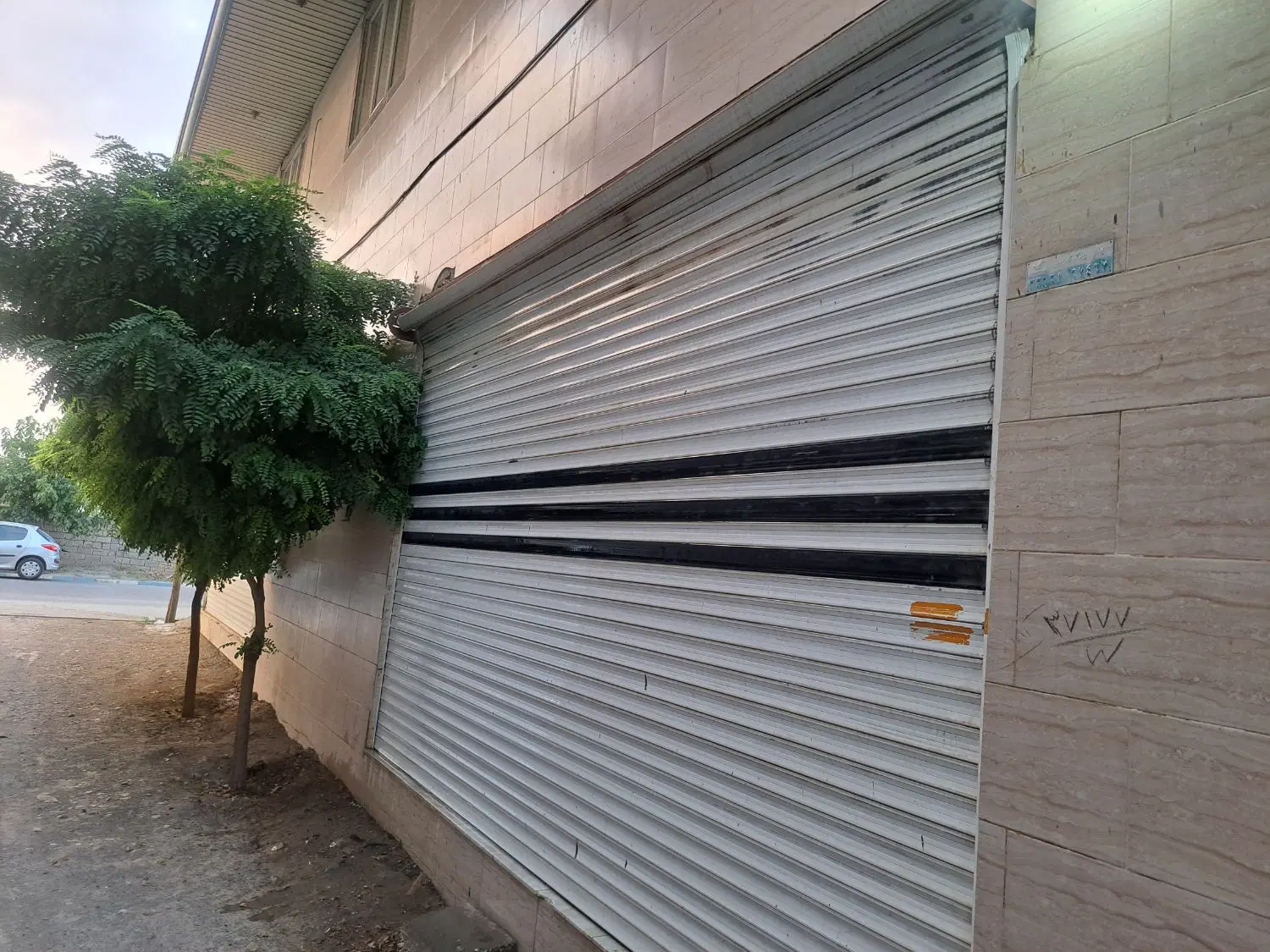 80 متر مغازه اجاره ای