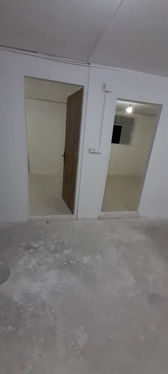 یک طبقه آپارتمان ۹۰ متری