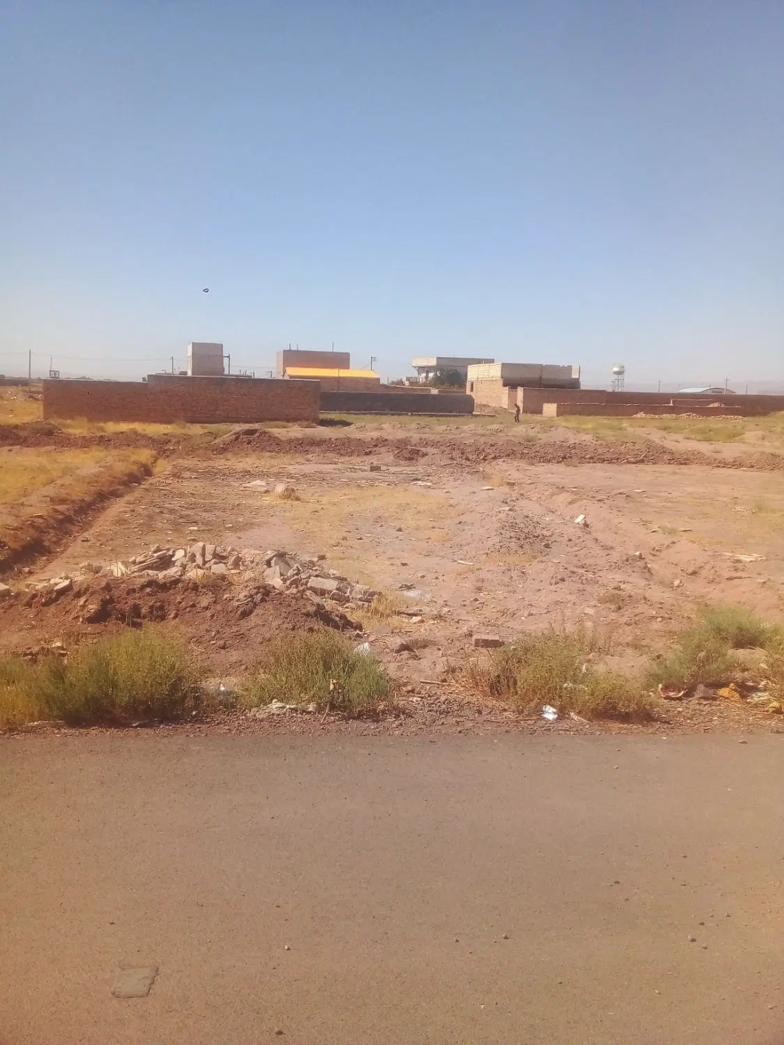 زمین مسکونی