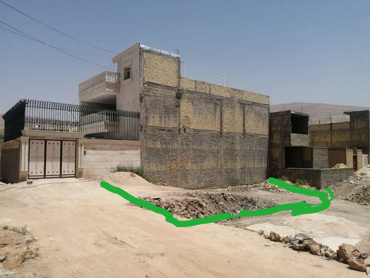زمین مافیروزان