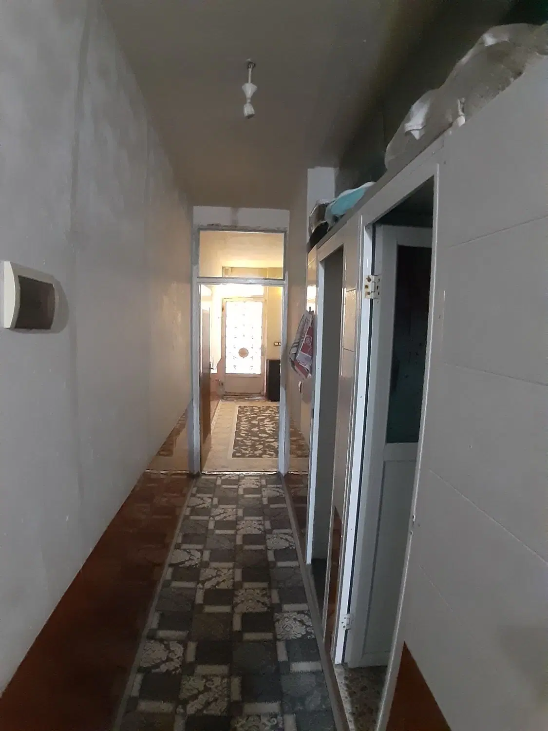 ویلایی شهریار  ۳۰۰ مترحدود ۱۵۰ زیر بنا املاک البرز
