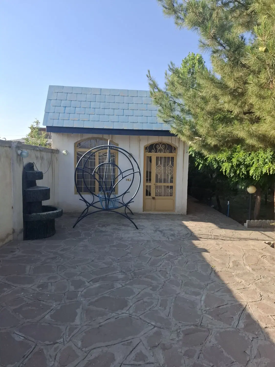 باغ ۱۰۰۰ متری در منزل آباد