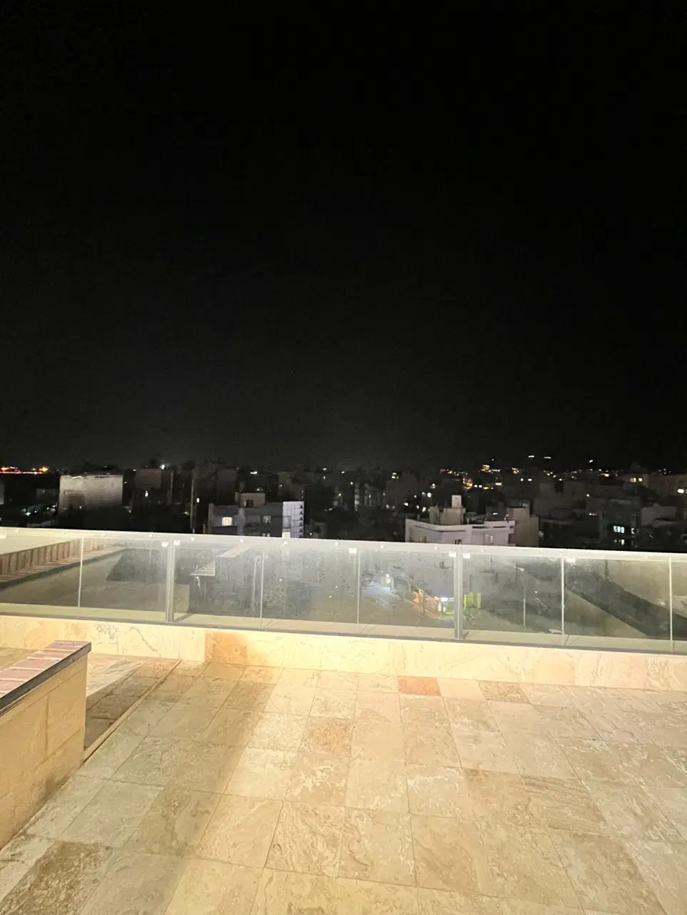 اول فلسطین _ مستغلاتی _ تراس بزرگ 60متری _ غرق نور