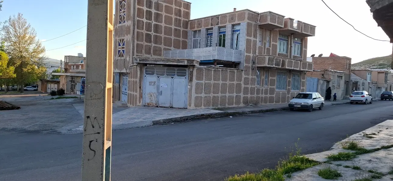 فروش خانه ویلایی۲۸۰متری  باسندمالکیت تک برگ