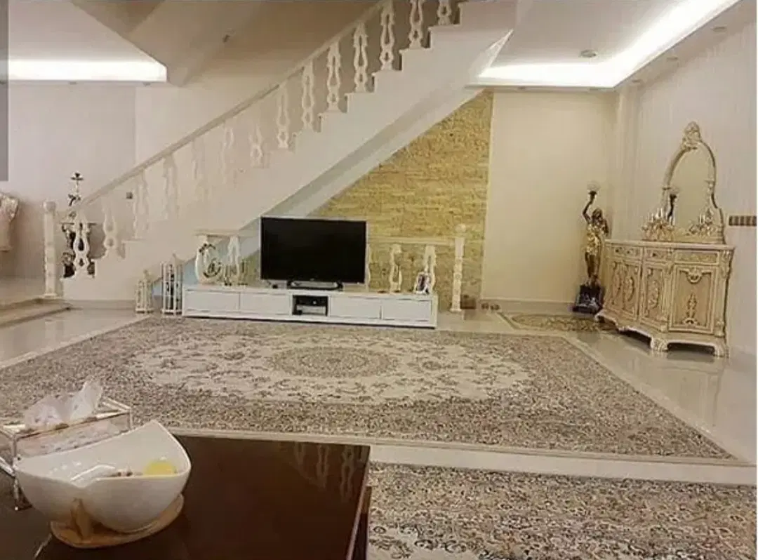 همخونه میخام