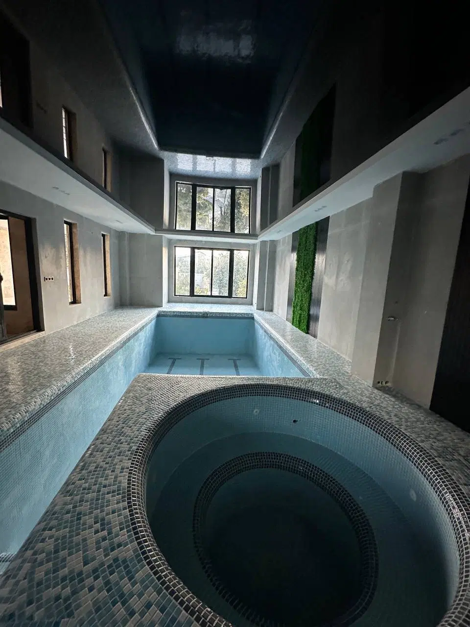 عمارت ۶۵۰ متری سنددار مجهز فقط با ۱۰ میلیارد تحویل
